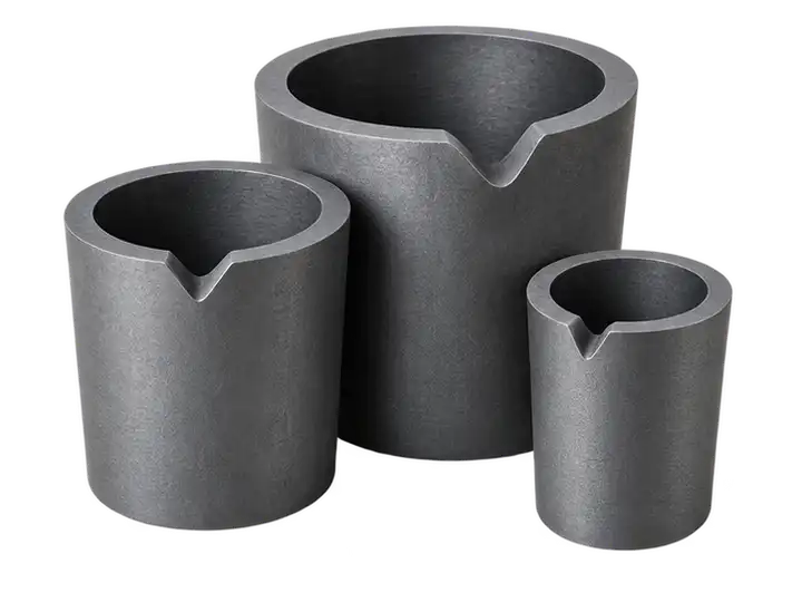 Graphite crucible with pouring spout
